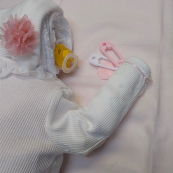 Diaper baby!!Great gift for anyone expecting - Picture 7 of 13